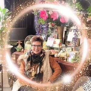 Meet your Posher, Joy